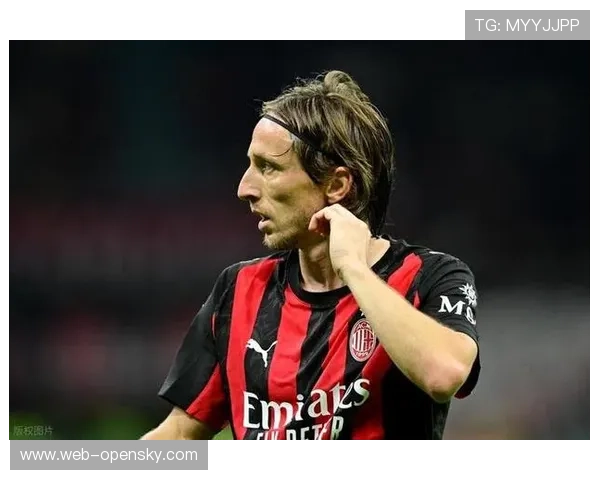 AC米兰2-1都灵，险胜延续不败金身